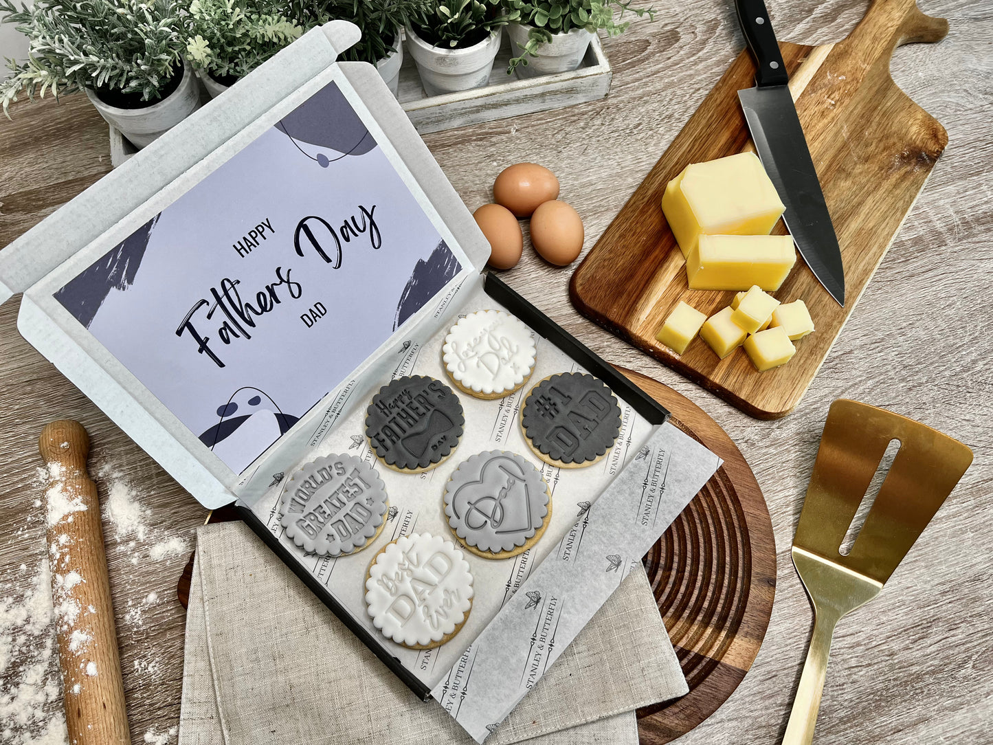 PREORDER 2024 | Bespoke Fathers Day Biscuits In Gift Box - Grey