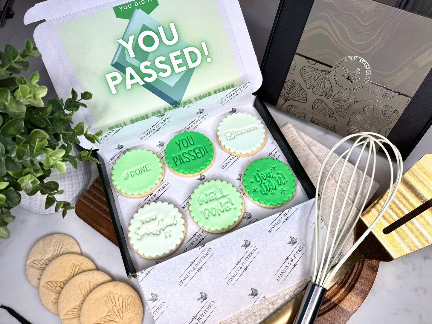 Exam Pass Gift - Party Green