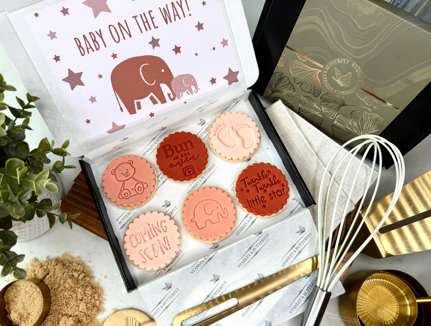 Pregnancy Gift - Spiced Red