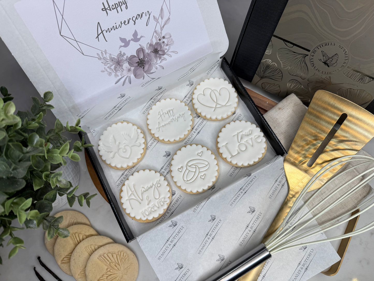 Anniversary Gift - White